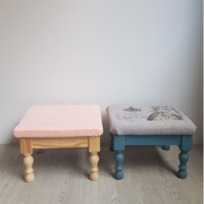 Escabel pequeño 25x34x34 con patas para enroscar 2