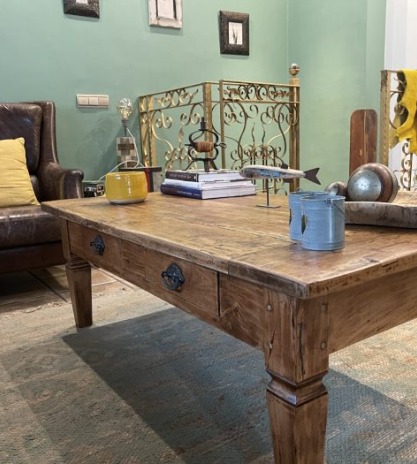 Cómo reparar grietas en muebles antiguos.